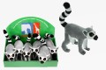 Maskotka lemur katta z boku prezentująca puszyste futerko i charakterystyczny czarno-biały ogon