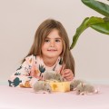 Szara pluszowa mysz z jasnoróżowymi uszami maskotka premium Hermann Teddy Collection z dzieckiem